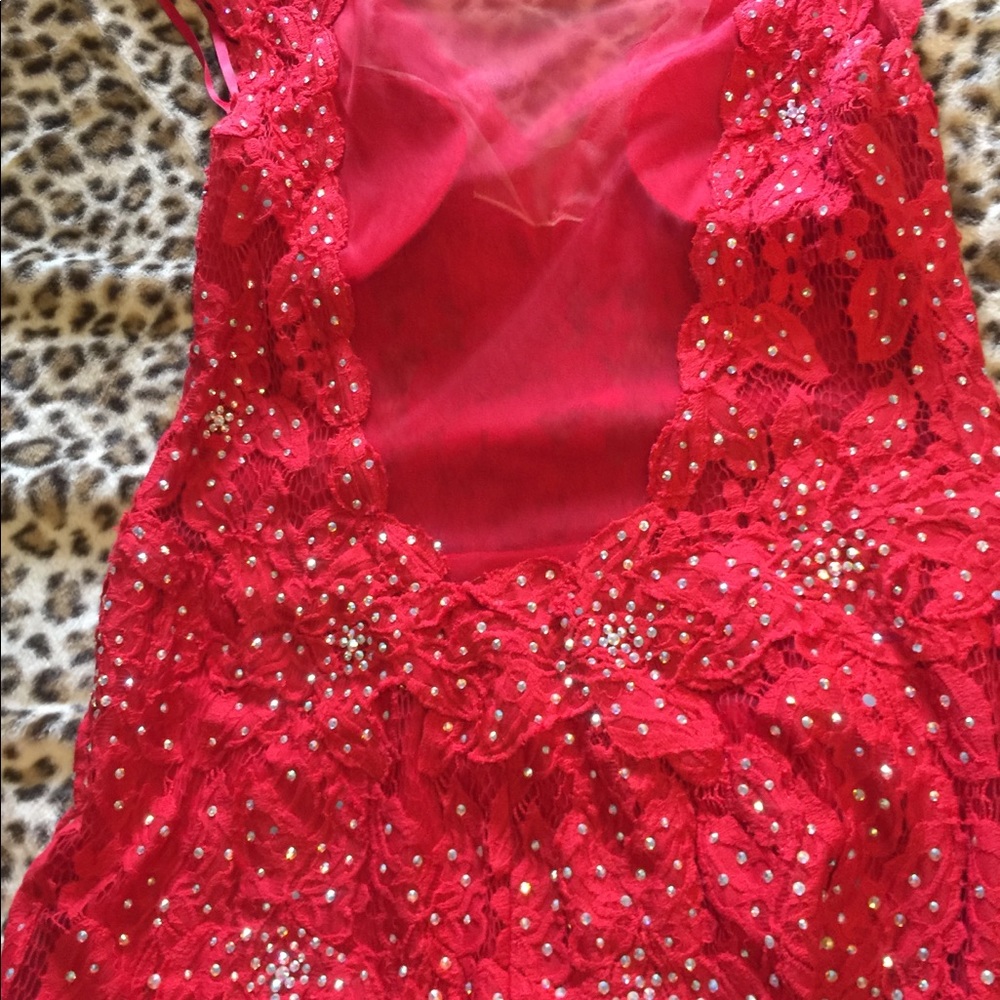 Stunning red Jovani prom dress - Picture 4 of 5